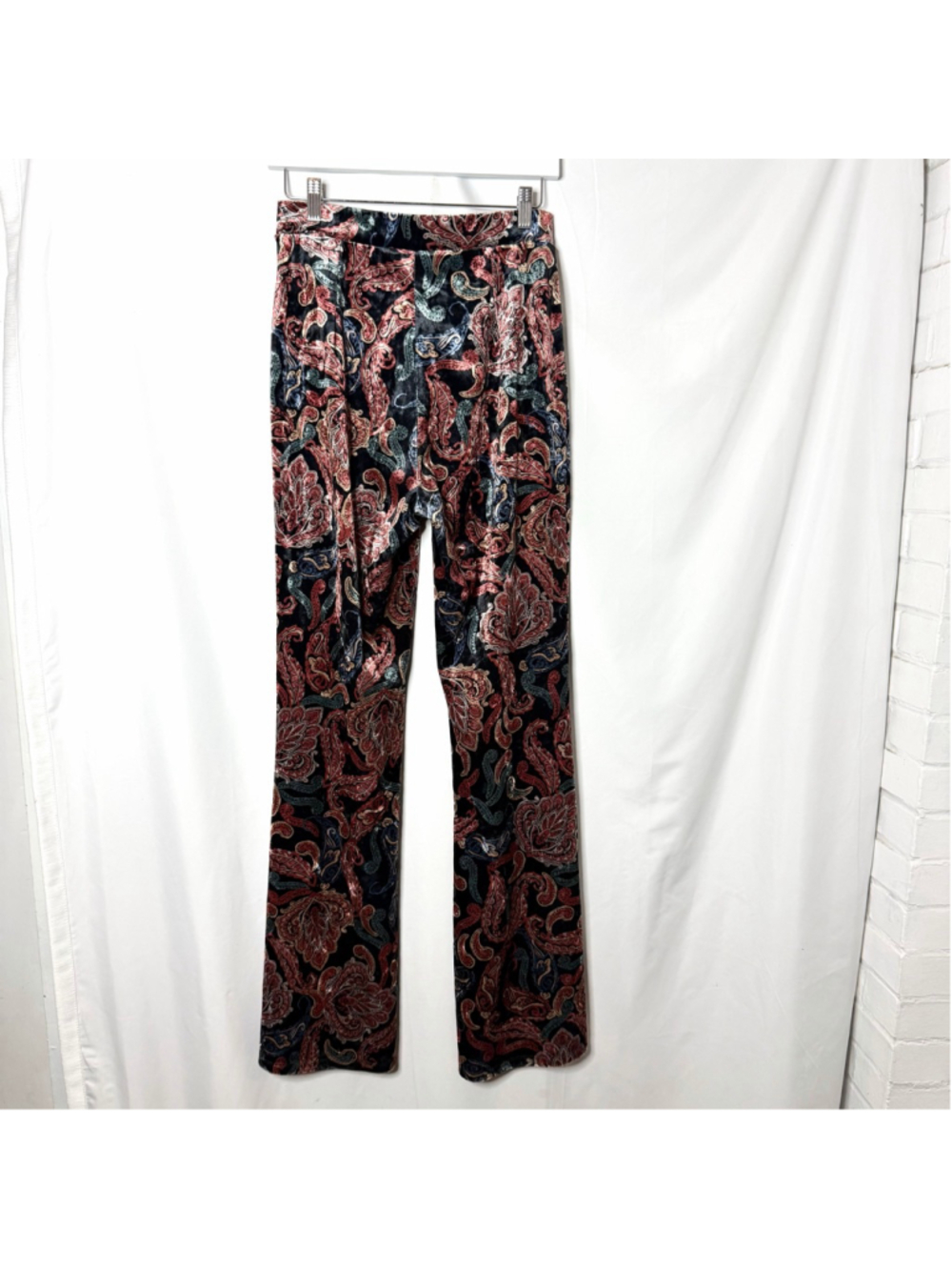 House of Harlow 1960 x REVOLVE Black Pink Paisley Velvet Flare Pants M - Picture 3 of 6